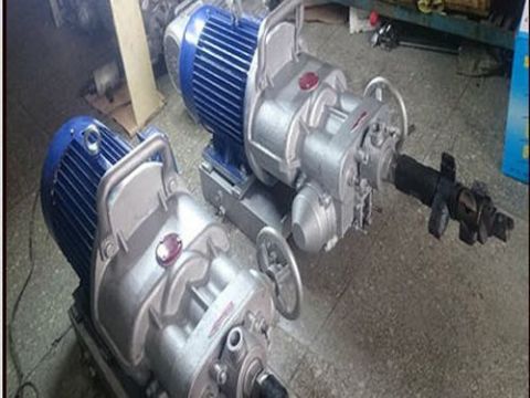 點擊查看詳細信息<br>標題：巖石電鉆 閱讀次數(shù)：1749